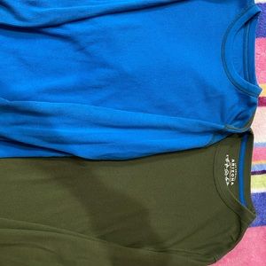 Arizona long sleeve mens tops.  Two used, Size M.